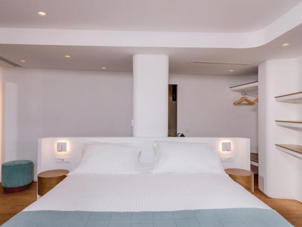 Iraklion Hotel : photo 6 de la chambre suite junior - vue sur mer