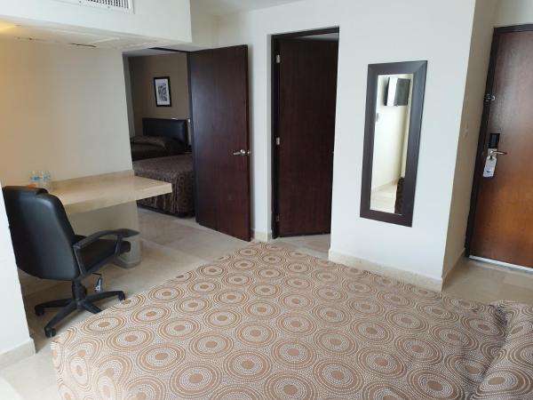 Hotel Mar y Tierra : photo 8 de la chambre chambre triple avec 3 lits doubles 