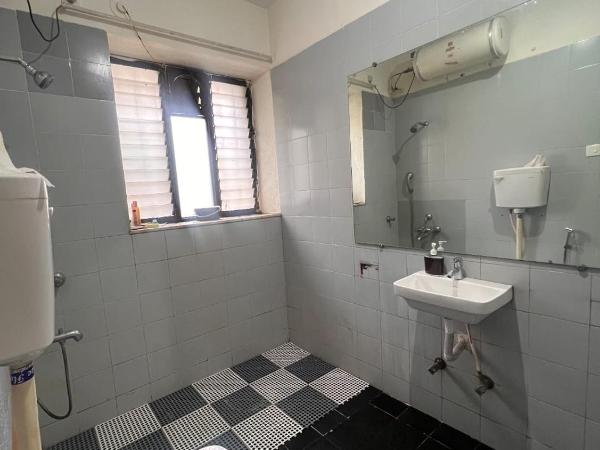 Rostel Backpackers Hostel : photo 4 de la chambre dortoir de 4 lits pour hommes