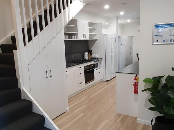 MiHaven Shared Living - Martyn St : photo 7 de la chambre chambre simple avec salle de bains privative