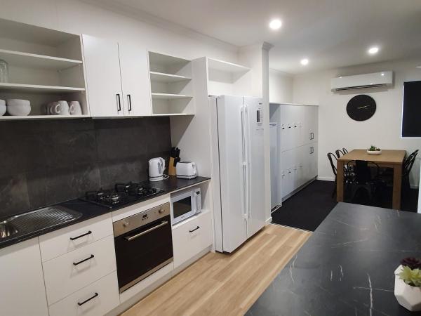 MiHaven Shared Living - Martyn St : photo 6 de la chambre chambre simple avec salle de bains privative