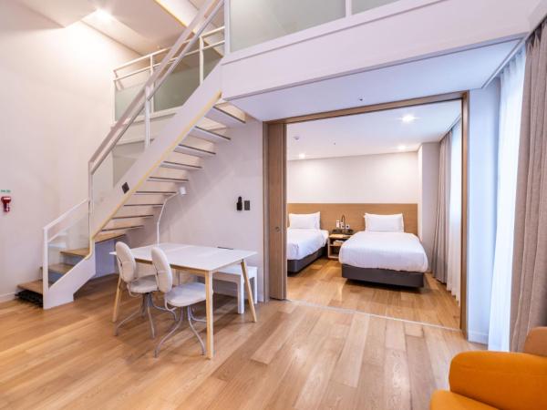 New Seoul Hotel Myeongdong : photo 4 de la chambre suite familiale