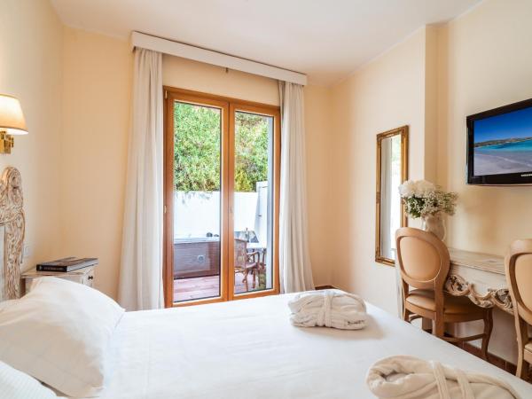 Hotel dP Olbia - Sardinia : photo 4 de la chambre chambre double confort avec terrasse et jacuzzi