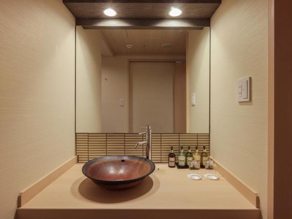 Bayside Hotel Azur Takeshiba : photo 6 de la chambre modern japanese luxury room with city view - non-smoking