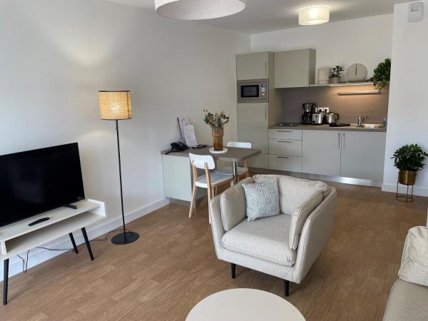 Domitys Les Demoiselles : photo 5 de la chambre appartement avec balcon