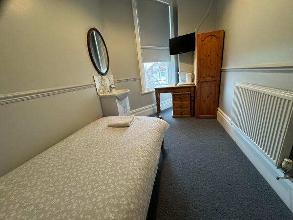 The Elms Guest House Bristol : photo 2 de la chambre chambre simple avec salle de bains commune