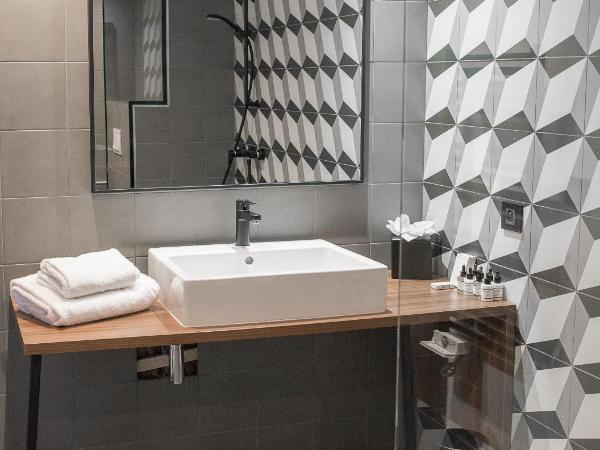 Fahrenheit Seven Val Thorens : photo 7 de la chambre chambre double avec douche