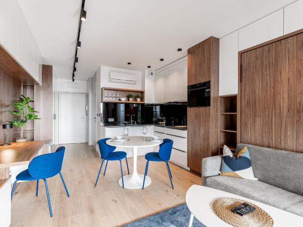 Otyńska Point Apartamenty Prestige : photo 2 de la chambre studio avec terrasse