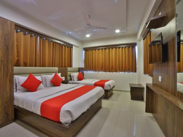 Hotel Sunstar Inn : photo 2 de la chambre chambre triple