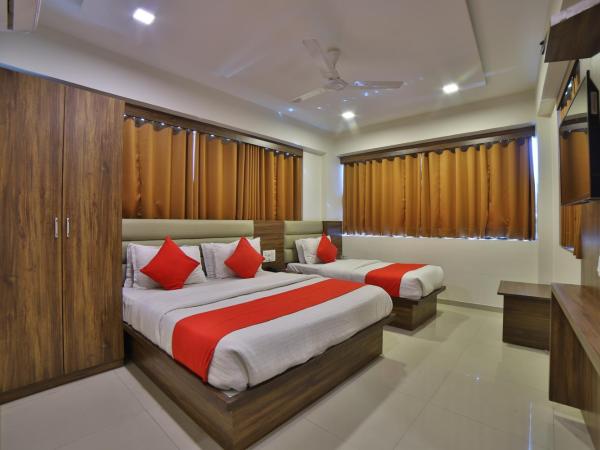 Hotel Sunstar Inn : photo 1 de la chambre chambre triple