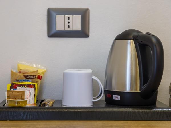 Hotel Bella Napoli : photo 5 de la chambre chambre double Économique