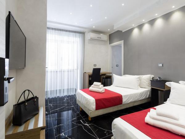 Hotel Bella Napoli : photo 10 de la chambre chambre quadruple