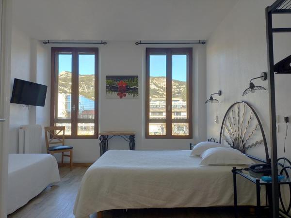 Au Nouvel Hôtel : photo 4 de la chambre chambre double supérieure - vue sur colline