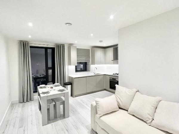 Queens Luxury Apartments Wembley Stadium - London : photo 5 de la chambre appartement avec terrasse