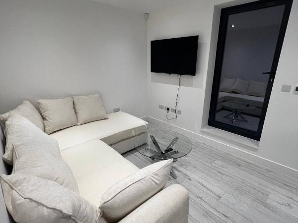 Queens Luxury Apartments Wembley Stadium - London : photo 9 de la chambre appartement avec terrasse