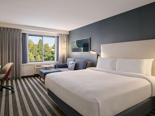 Courtyard Culver City Los Angeles : photo 1 de la chambre chambre lit king-size avec canapé-lit