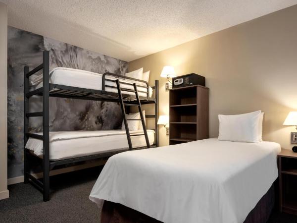 Huntingdon Hotel and Suites : photo 3 de la chambre chambre triple confort