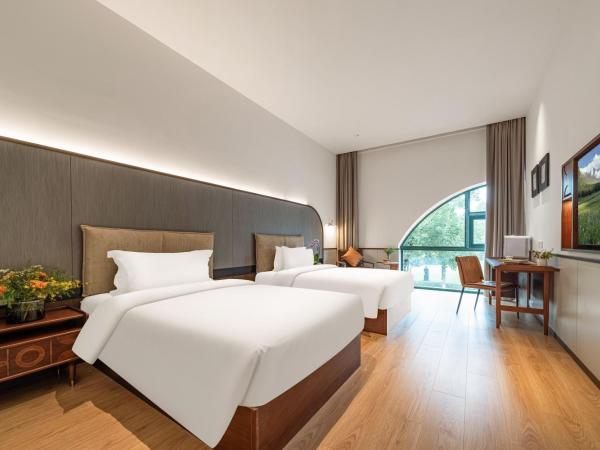 Wuyu Hotel, Jinyun Mountain Store, Southwest University : photo 1 de la chambre chambre lits jumeaux - vue sur montagne