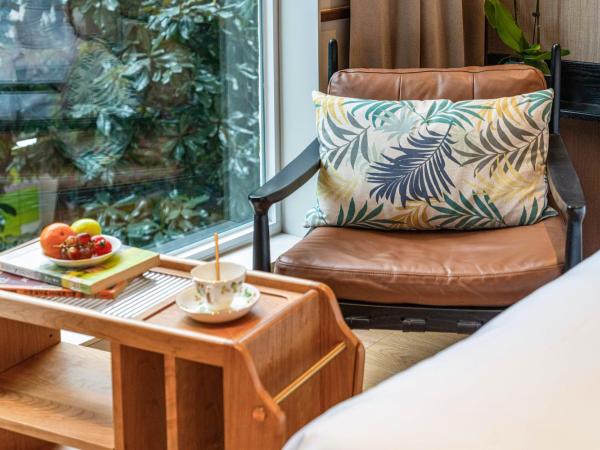 Wuyu Hotel, Jinyun Mountain Store, Southwest University : photo 2 de la chambre chambre lit queen-size - vue sur jardin