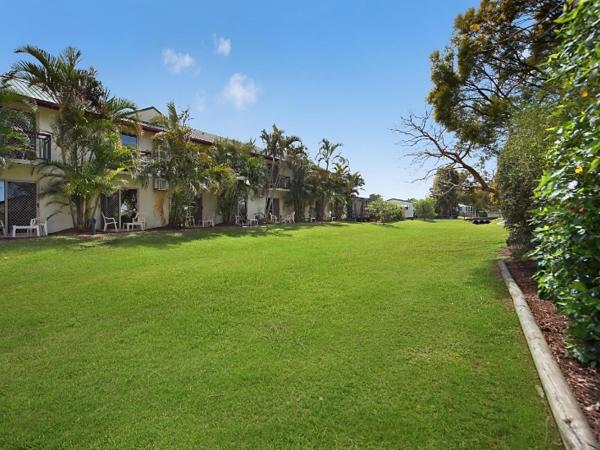 Ingenia Holidays Taigum : photo 5 de la chambre chambre double standard - vue sur jardin