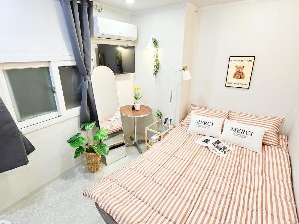 Miju Hostel : photo 9 de la chambre chambre double avec salle de bains privative