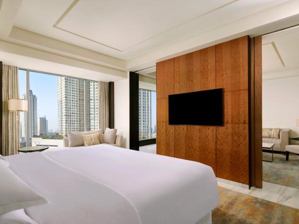 Sheraton Grand Jakarta Gandaria City Hotel : photo 3 de la chambre 1 king bed, club lounge access, large suite