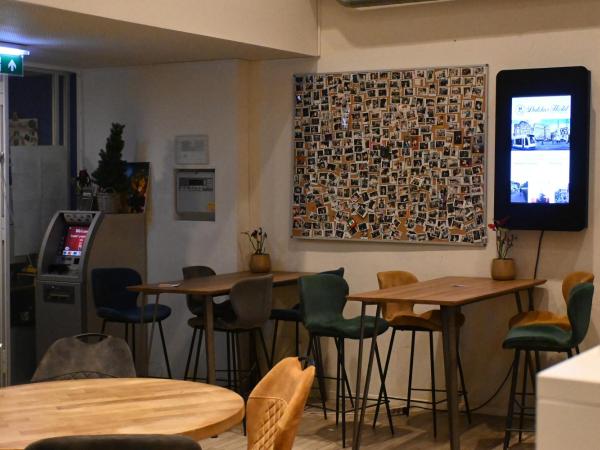 Dutchies Hostel : photo 7 de la chambre lit dans dortoir mixte de 12 lits