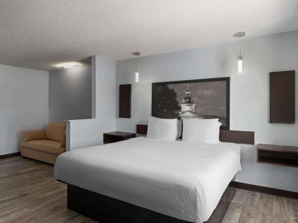 Super 8 by Wyndham Harbison/Parkridge Hospital : photo 1 de la chambre studio lit king-size