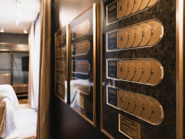 Backstage Hotel Stockholm : photo 2 de la chambre abba gold junior suite