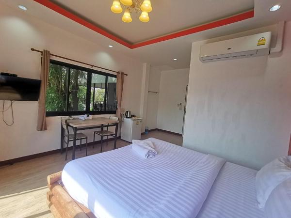 Kan Home Hotel : photo 2 de la chambre chambre double avec balcon