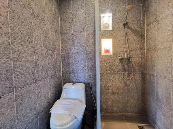 Kan Home Hotel : photo 4 de la chambre chambre double avec balcon