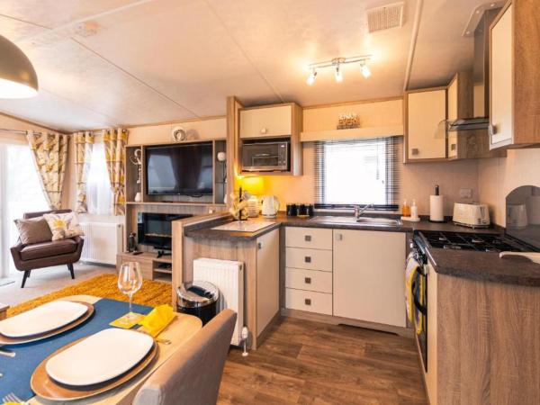 The Major Oak Lodge with Hot Tub : photo 3 de la chambre holiday lodge