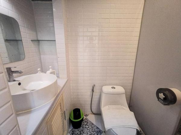 Kan Home Hotel : photo 3 de la chambre chambre simple avec salle de bains privative