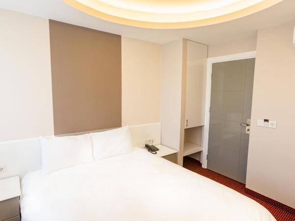 IS Hotel : photo 7 de la chambre chambre double - vue sur jardin