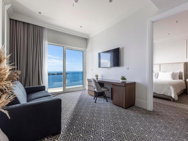 Royal Ariston Hotel : photo 1 de la chambre suite de luxe avec balcon et vue sur la mer