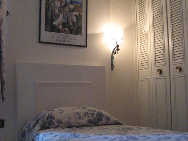 Maison d'Hôtes de l'Evêché : photo 2 de la chambre grande chambre double ou lits jumeaux