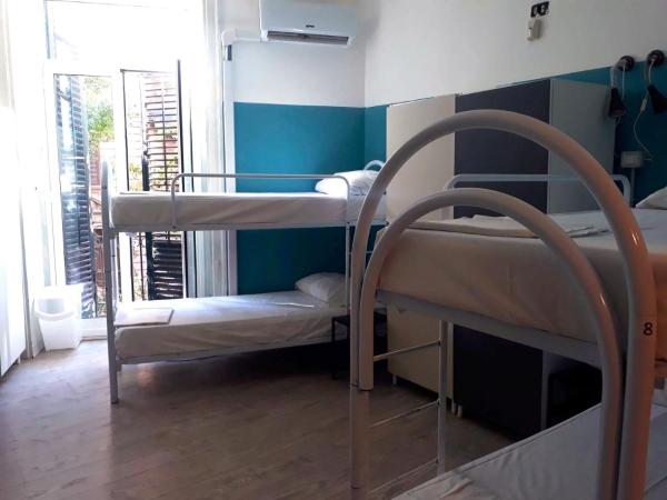 Balarm Hostel - Youth Hostel age limit 18-50 : photo 7 de la chambre lit simple dans dortoir mixte