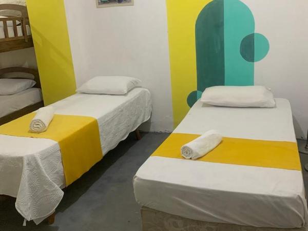 Hostel Palma de Leão : photo 2 de la chambre lit simple dans dortoir pour hommes