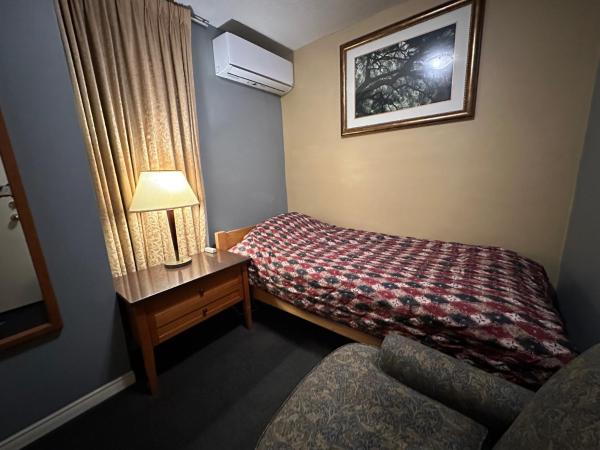 Nox Hostel : photo 4 de la chambre chambre simple standard avec salle de bains commune