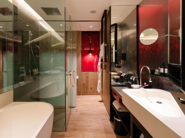 W Kuala Lumpur : photo 7 de la chambre chambre spectaculaire avec lit king-size - vue sur klcc