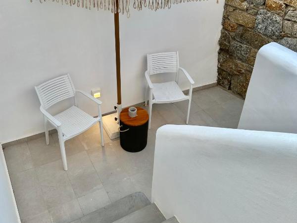 Sofos Suites Mykonos : photo 8 de la chambre petite chambre lits jumeaux