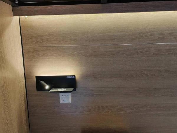 不负韶华青年旅馆 Youth Hostel : photo 9 de la chambre lit dans dortoir pour femmes de 4 lits