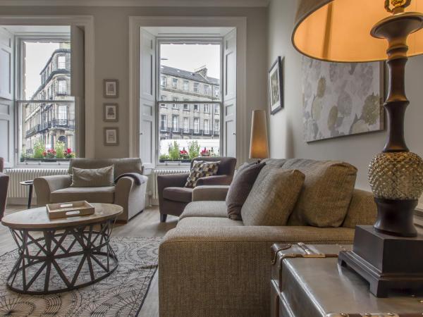 Haymarket Apartments : photo 8 de la chambre suite lit king-size