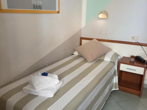 Hotel Villa Caterina : photo 3 de la chambre chambre simple avec salle de bains