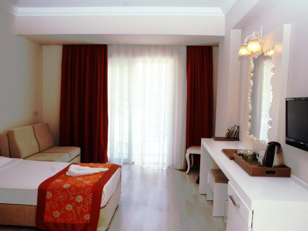 MIRAMOR HOTEL & Spa - ULTRA ALL INCLUSIVE : photo 2 de la chambre chambre double avec balcon