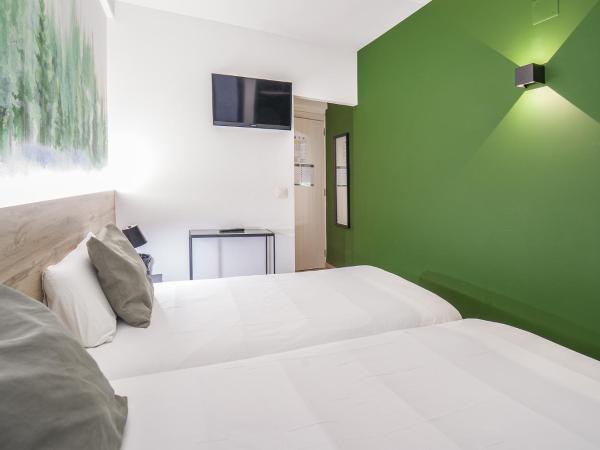 Glaner Hotel Cafe : photo 2 de la chambre chambre lits jumeaux