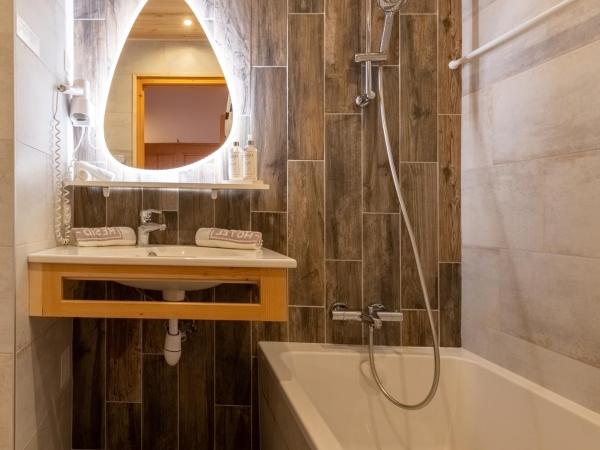 Hôtel Les Côtes, Résidence Loisirs et Chalets : photo 5 de la chambre suite familiale (4 adultes)