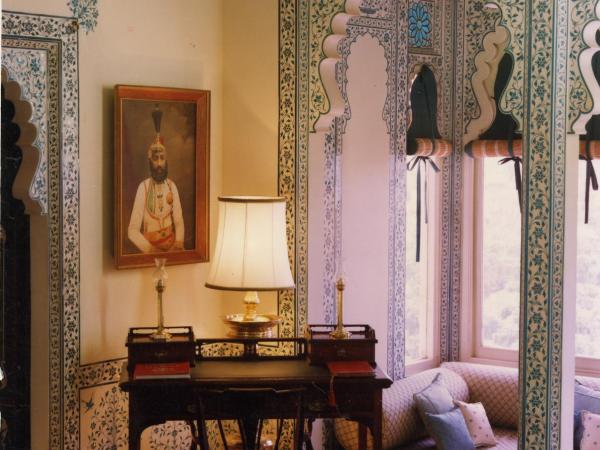 Shiv Niwas Palace by HRH Group of Hotels : photo 6 de la chambre suite royale avec transfert aéroport aller-retour