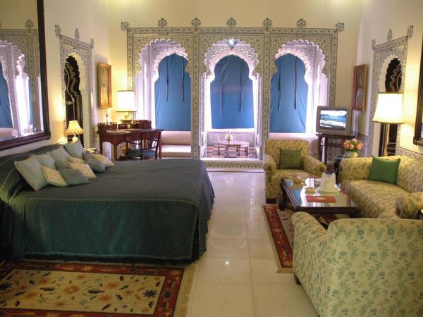 Shiv Niwas Palace by HRH Group of Hotels : photo 7 de la chambre suite royale avec transfert aéroport aller-retour