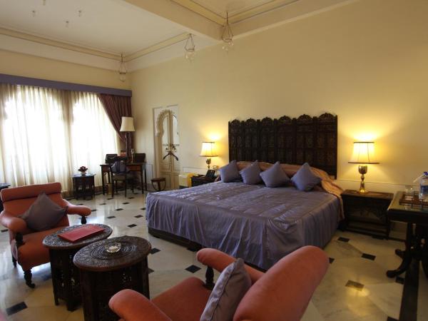 Shiv Niwas Palace by HRH Group of Hotels : photo 4 de la chambre suite royale avec transfert aéroport aller-retour